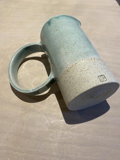 Cruche en céramique artisanale - Vue 2 - GG125