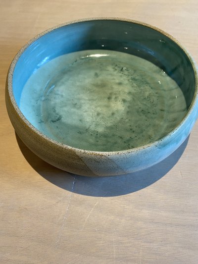 Plat en céramique artisanale GG167 - Collection Flots - Petites Terres Guebwiller